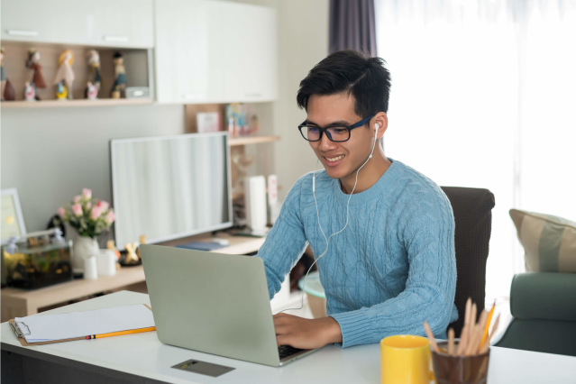 EmilyFClark's tweet photo. How and where many people work, and how they look for work, have changed significantly in recent years. If you plan to launch a job search in 2023, be sure to keep the tips and trends outlined in this post top of mind. #jobsearch https://t.co/6Yl0XBeR8y https://t.co/js9CWufq4b