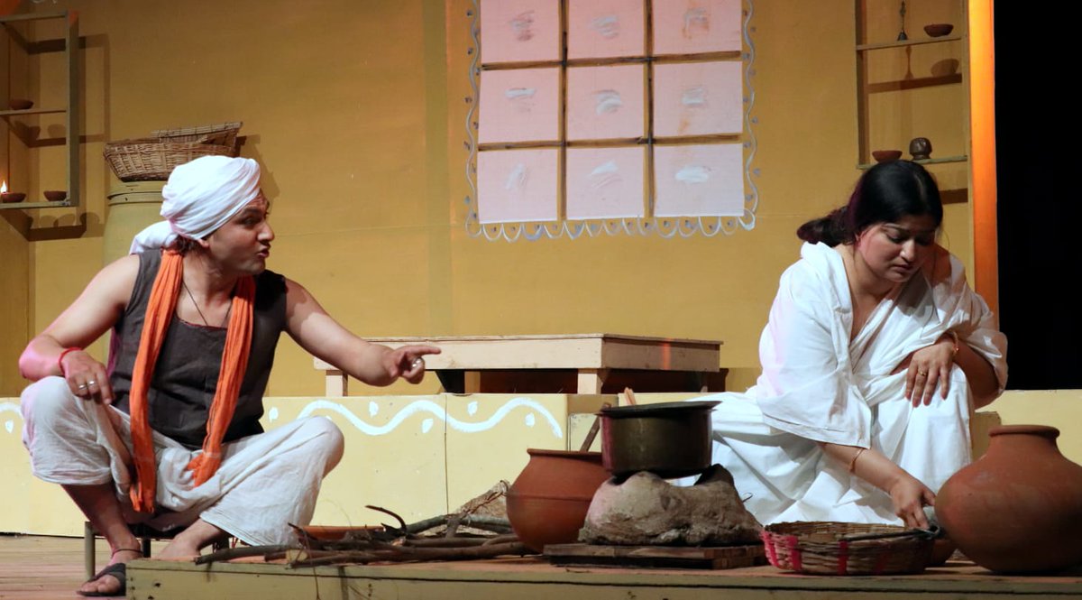 Glimpses from the Mohan Rakesh's play #AashadKaEkDin performed at #AbhinavTheatre in #TheatreFestival 2022-23 organised by #JKAACL, Jammu.