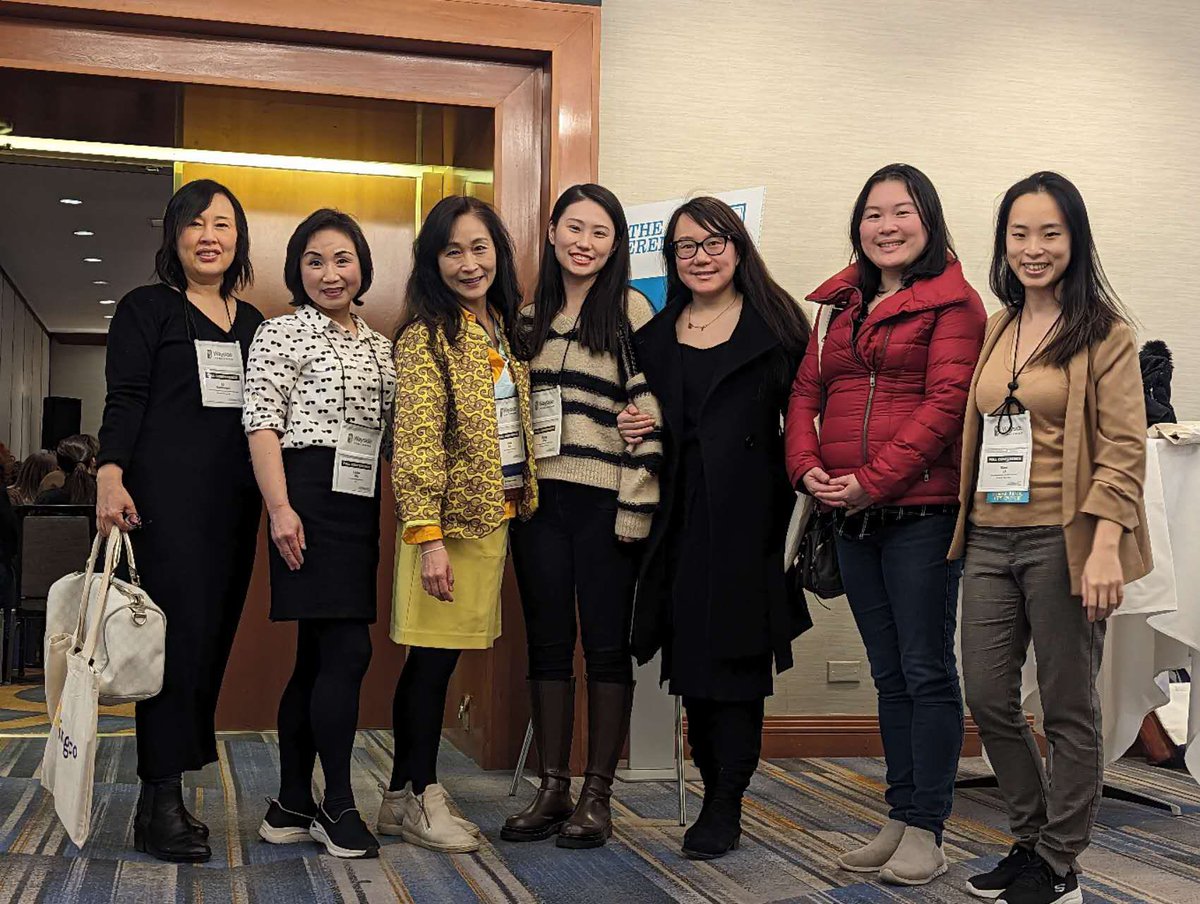 lynnhu2's tweet photo. Great to connect with the dedicated world language educators while presenting at #NECTFL23, #classs, #NCLC, #CI, #fluencyfast . https://t.co/DcHcmtRTQC