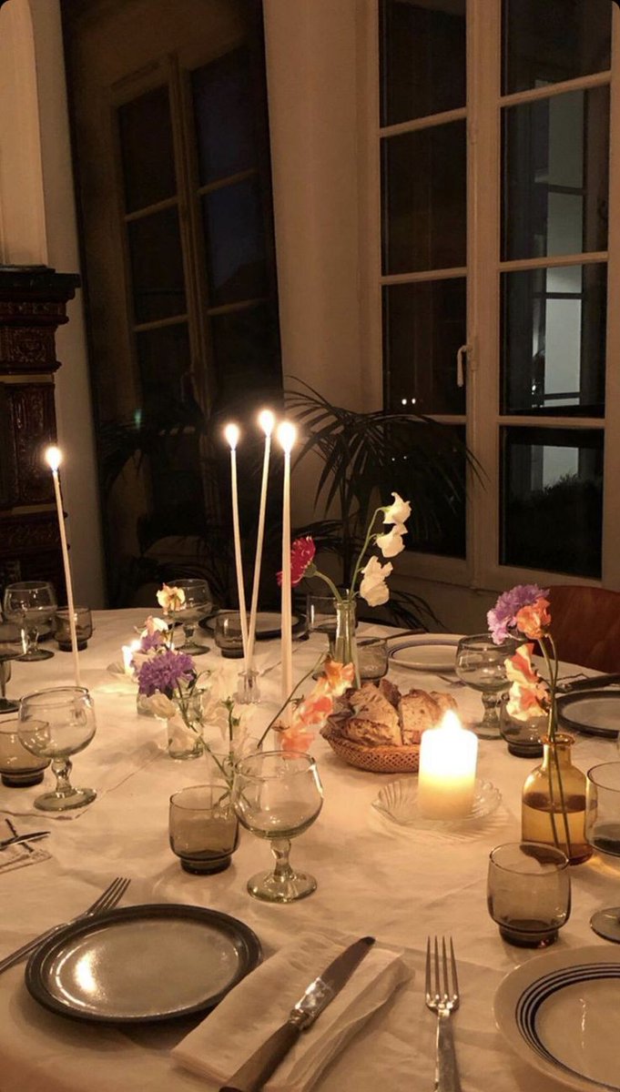 CHEFZAN's tweet photo. friends and flowers and food. what more could I ask for. https://t.co/d731Iecewa