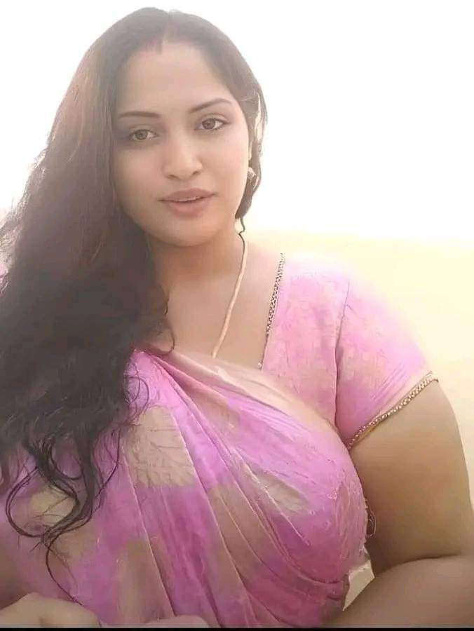 કૈં હૃદયમાં રણઝણે તો બેધડક તું મારી પાસે આવજે,
ને કદી જો દિલ રડે તો બેધડક તું મારી પાસે આવજે.
.
હું તને બોલાવું ને તું આવે, એવા આગમનમાં શું મજા ?!
થાય જો ઈચ્છા તને તો બેધડક તું મારી પાસે આવજે.