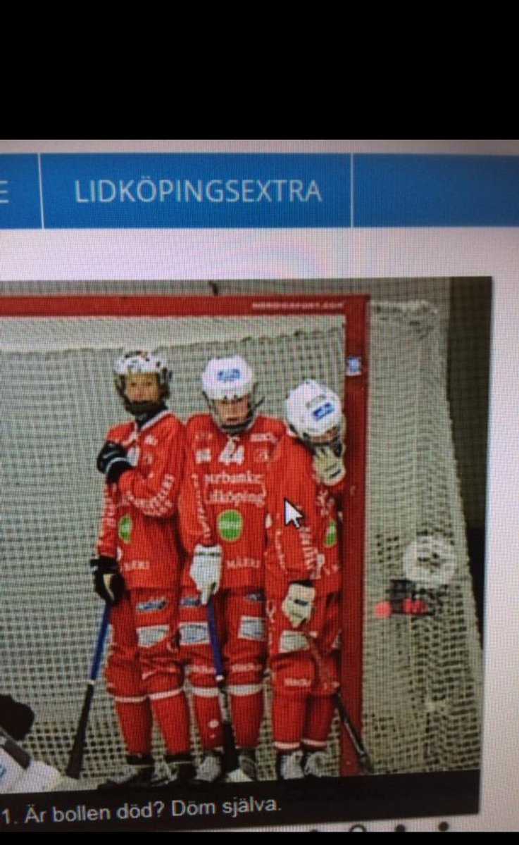 Två av dem på bilden spelar semifinal mot Bollnäs i elitserien. Den tredje försvann tydligen in i stolpen! <a href="/ludvigjohanss/">Ludvig johansson</a> <a href="/martinkarlssons/">Martin Karlsson</a>