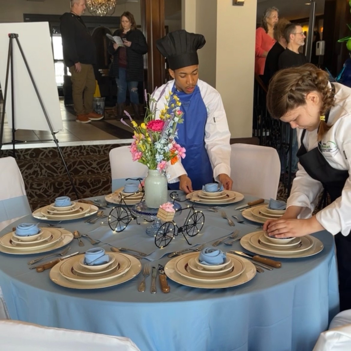 TheOfficialMHF's tweet image. The Table Top Design competition, sponsored by the MSU School of Hospitality Business, has begun! 🍽 This year’s theme is Spring on Mackinac Island! ⛴

The first-place team will receive a free 2-night stay at the Grand Hotel. #ProStartCompetition2023