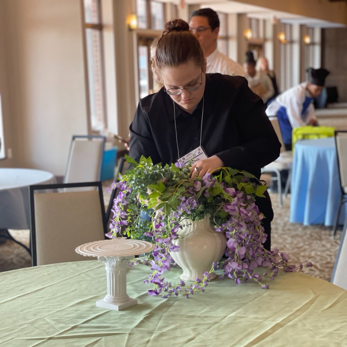 TheOfficialMHF's tweet image. The Table Top Design competition, sponsored by the MSU School of Hospitality Business, has begun! 🍽 This year’s theme is Spring on Mackinac Island! ⛴

The first-place team will receive a free 2-night stay at the Grand Hotel. #ProStartCompetition2023