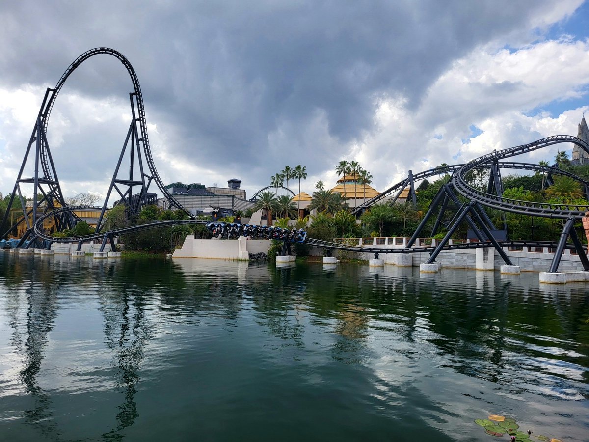 universallylexi's tweet photo. Thrills are Universal 🎢
#LetYourselfWoah
#ReadyForUniversal
@UniversalORL https://t.co/szf6a5KwEf