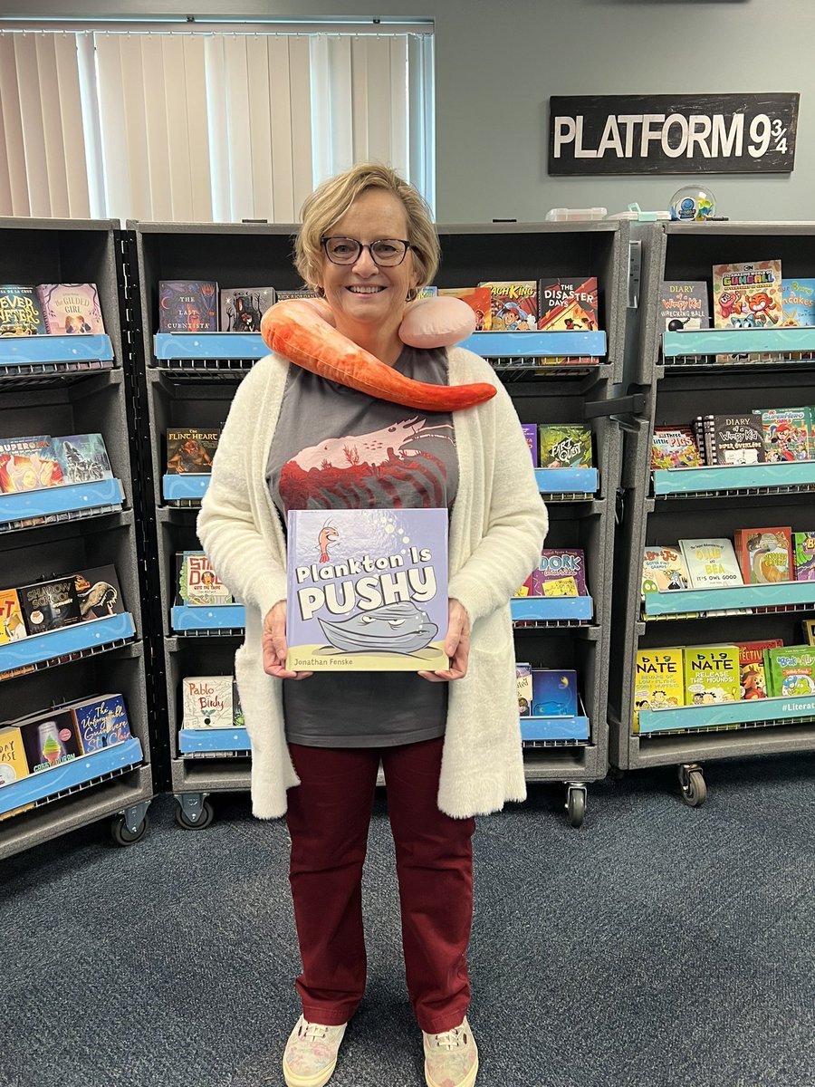 JoyHoke1's tweet photo. Wait there’s more! @ChouteauSchool @WalkerAnjanette @angiewiegers @NKCSchools #nkclibraries https://t.co/MhKw27nThB