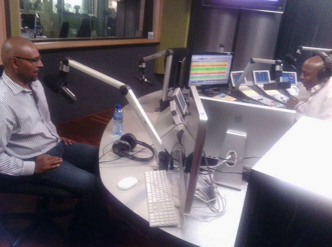 RamsByTheHorns's tweet photo. I met you only once on my show Metro FM #TalkWithRams. So I won't claim you as a friend. But I remember you as an astute gentleman of substance.
The news of your passing #MarkPilgrim breaks my heart. Thank you for adding your voice and face to the fight against cancer.
#RIP https://t.co/qokBwVSNcS