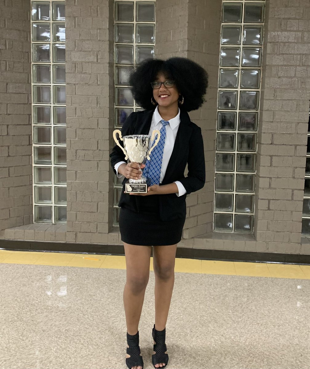 RockdaleMagnet's tweet photo. Rockdale Magnet had 4 students qualify for the Speech and Debate State Championship and Abigail Buchanan won 3rd place for Original Oratory! Congratulations to Abigail, the team, and their coach Mrs. Cherie Ullo! https://t.co/rpHZogDmq9