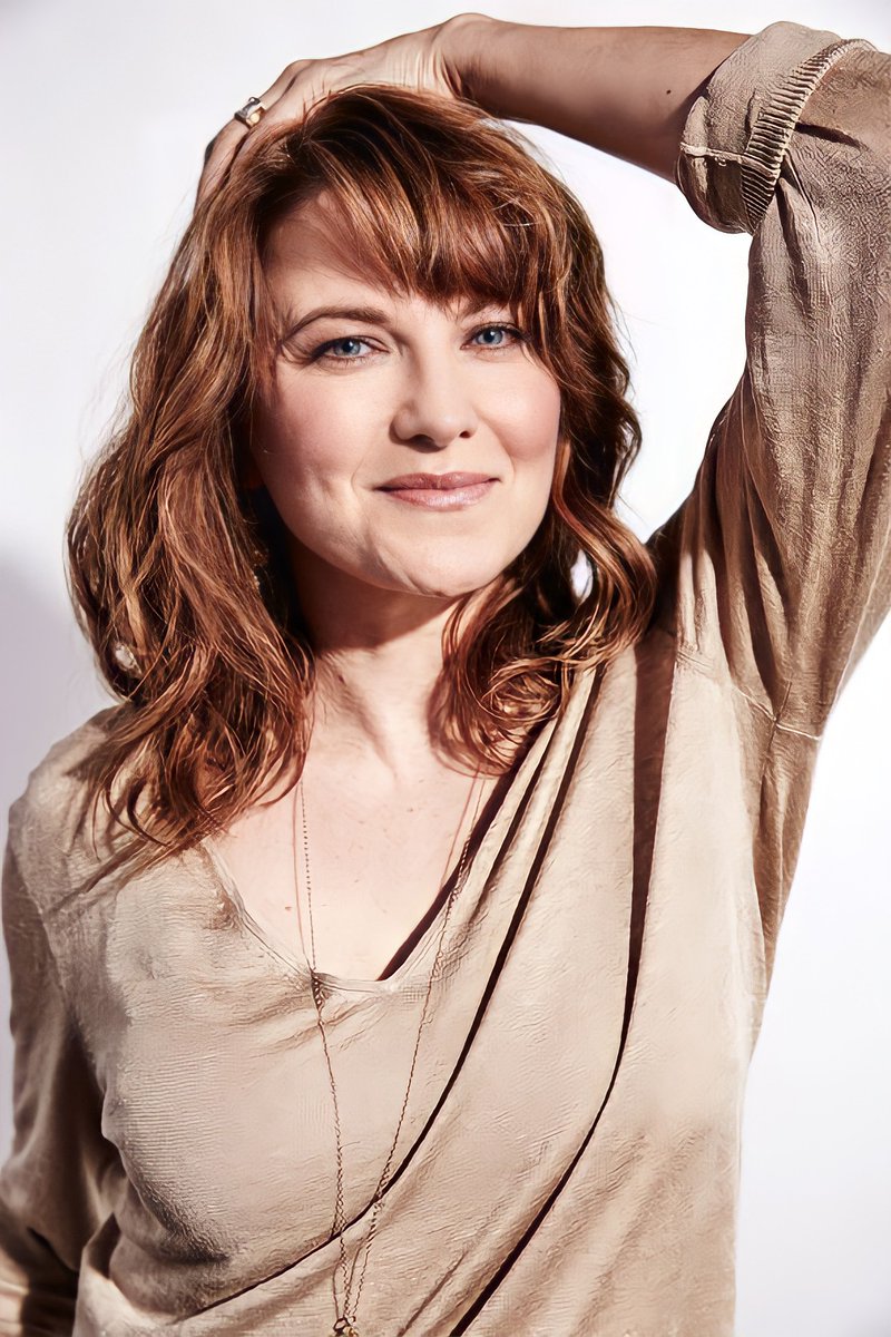 LaneLimal's tweet photo. Good morning sweet @RealLucyLawless ! May the new week be rich in smiles, great in wisdom and full of good ideas, let the sweet emotions remain, may the good feelingsgrow up, if there's a rush, let it be to be happy. Good work for you. Sending love and affection. LoveU lots❤️❤️❤️ https://t.co/mxSs24BYER