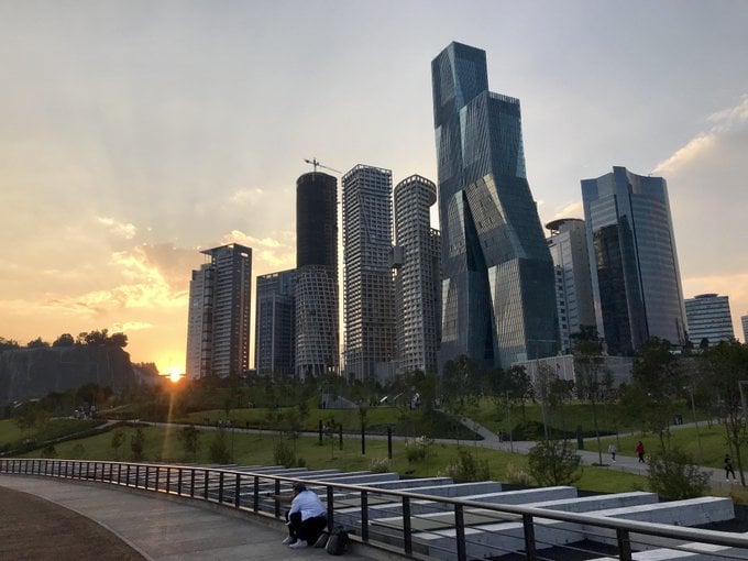 hausuitesantafe's tweet photo. La impresionante arquitectura de Santa Fe, #CDMX. https://t.co/sRqQD0NiVG