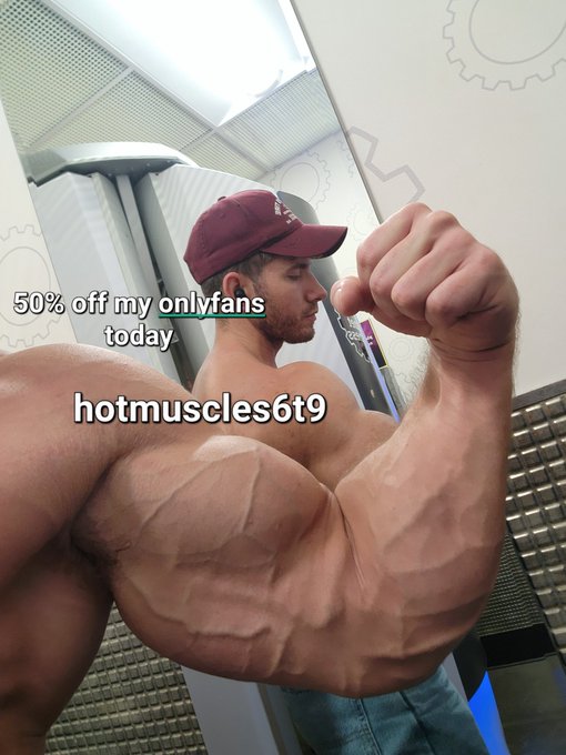 hotmuscles6t9