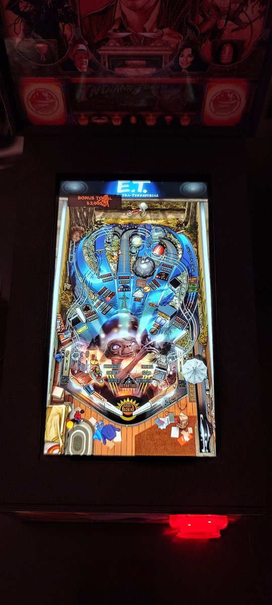 Nostalgeekat's tweet photo. Apéro-Flipper du soir, espoir ! 😸
#pinswitch 🍻 #pinball https://t.co/Rhn0dFxxLk