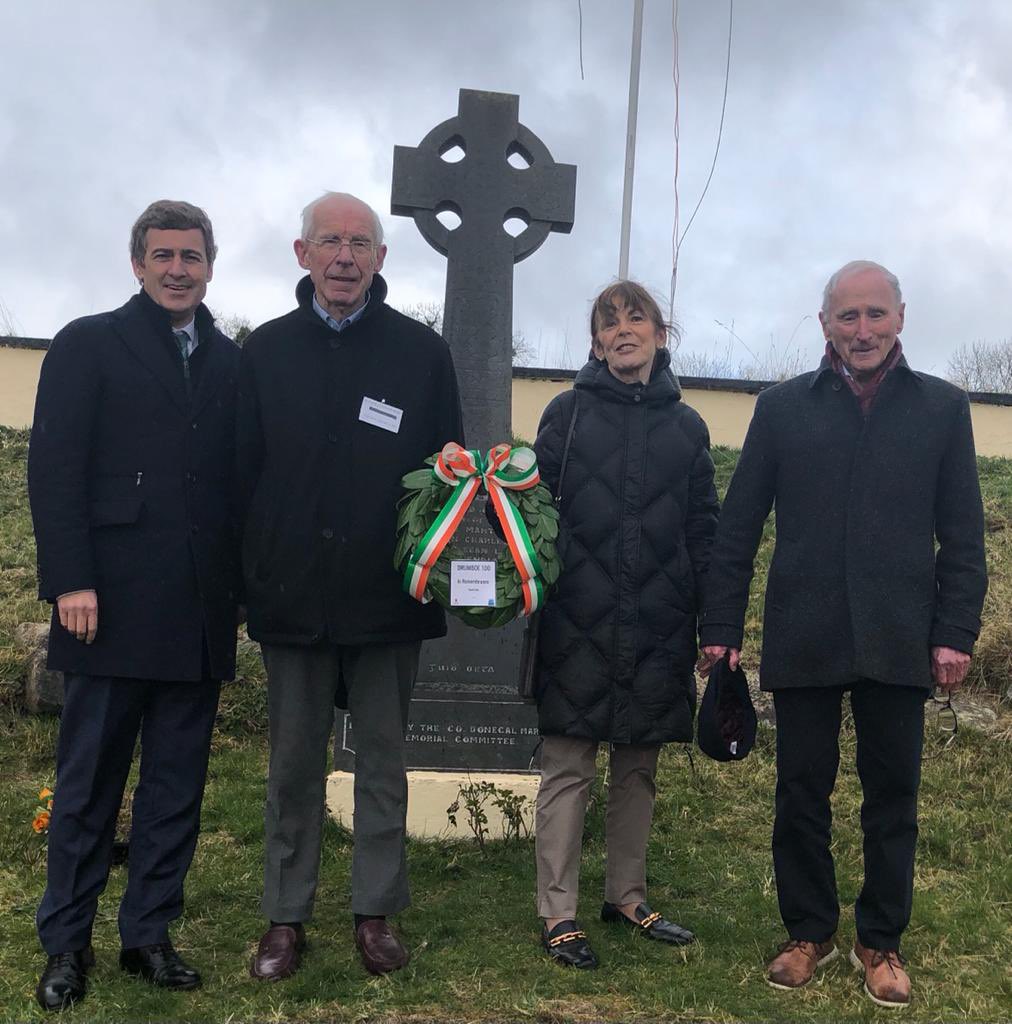 With other relatives of Comdt Gen Charlie Daly, Cathal McMullen Ann Conlon Bob Casey & Minister @McConalogue Laid a wreath at the monument in Drumboe,Donegal to remember the executions 100 years ago Charlie Daly(26) Daniel Enright(23) Timothy O'Sullivan(23) Sean Larkin(26)