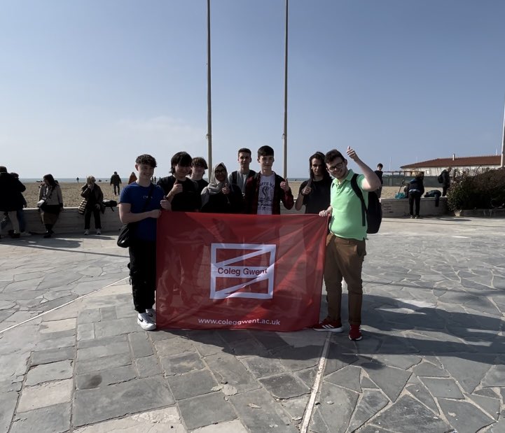JakeCKCG's tweet photo. After a successful staff hand over 🤝@MWCCGCK and I lead our @coleggwent Crosskeys Computing learners to the western coast of Italy 🇮🇹 to explore the beautiful seaside town of Viareggio before moving onto Pisa where many accented the great leaning tower! 🤌 @erasmusplusUK https://t.co/HxvbYio6rt