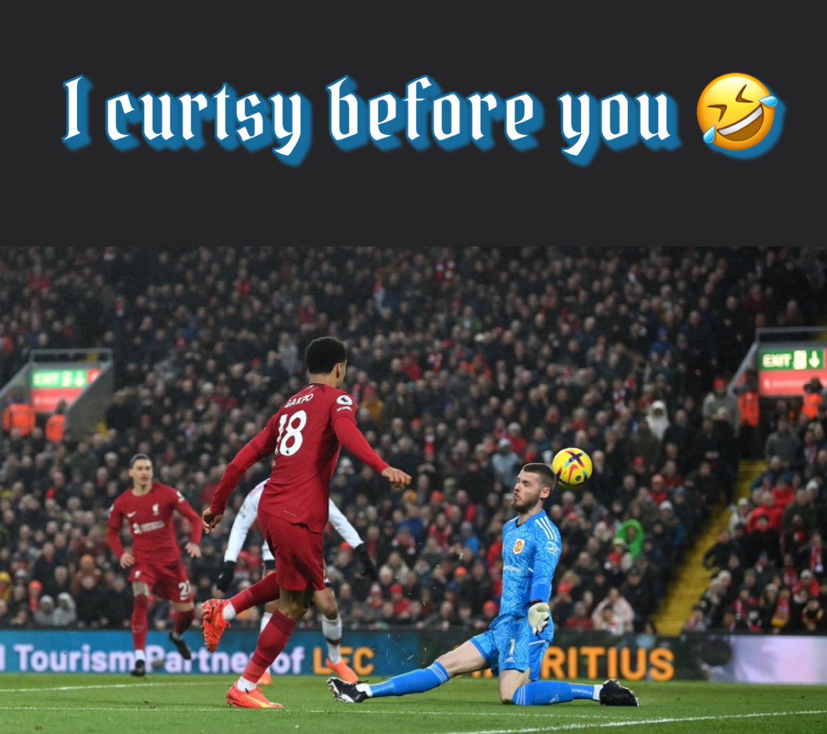 Nikkismad's tweet photo. @daRealAkinfenwa @LFC https://t.co/30OPA2sfZ6