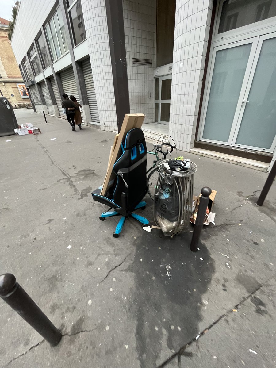 colinrstanley's tweet photo. rate my setup https://t.co/6kFIAlnAMG
