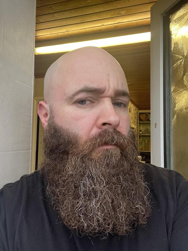 BeardDude on Twitter "Fresh head shave and oiled beard, 3 years after
