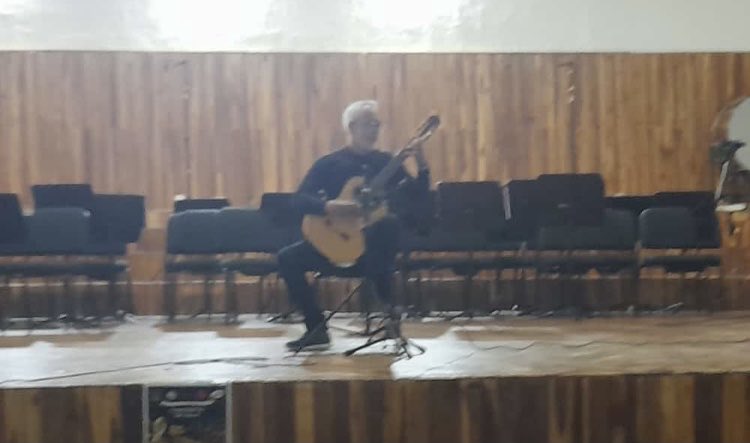 EMMAETachira's tweet photo. Excelente presentación hoy en el Concierto 80 Aniversario ⁦@EMMAETachira⁩ Agradecimiento a todos los alumnos, padres y representantes ⁦@DCETachira⁩ https://t.co/ReorRRFU8x