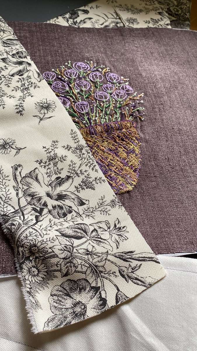 claireyfairey28's tweet image. First bag this year #Mojoback #MHHSBD 💜💜💜💜