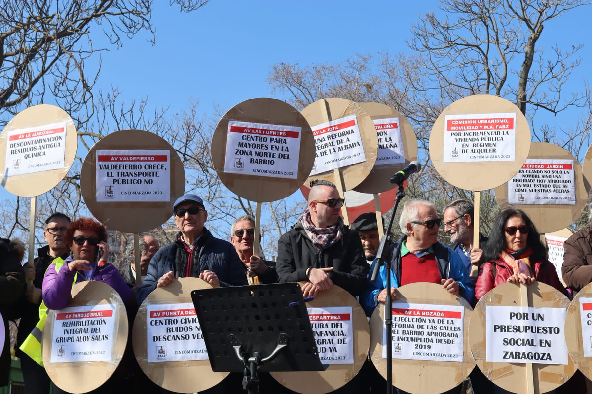 Hoy en la marcha  y entrega de las reivindicaciones de los barrios de <a href="/zaragoza_es/">AyuntamientoZaragoza</a> en la #5marzo #5Marzada en el parque Tío Jorge.