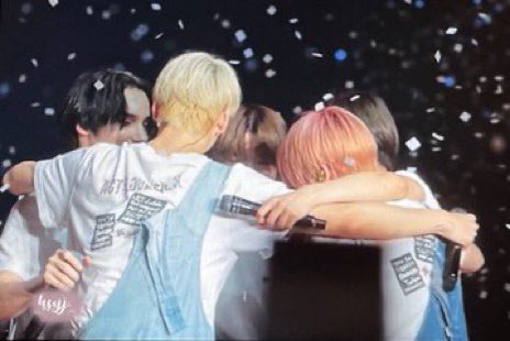 raventamia25's tweet image. Happy 4 years with txt. Since debut you’ve shown me how amazing you are and you just keep growing and shocking me with all your capabilities. You are my comfort, happiness, and the reason I’m smiling.#TXT_4th_Anniversary
#ToFOUReverlandWithTXT 
#투바투와함께한4년내일도함께할우리