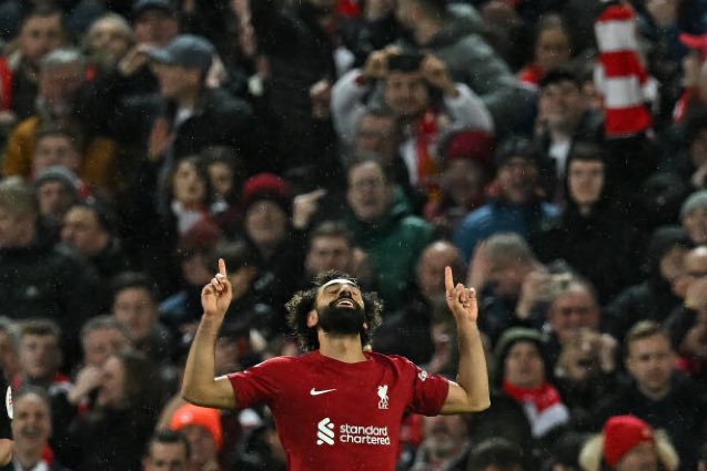 Mohamed Salah stats vs Manchester United:

2 Goals 
2 Assists 
3 Chances Created (Most in match)
3 Dribbles 
2 Accurate Long Balls
2 Final Third Passes
4 Recoveries 
8/12 Ground Duels Won (Most in match)
6 Fouls Drawn

👑 

#LFC #LIVMUN