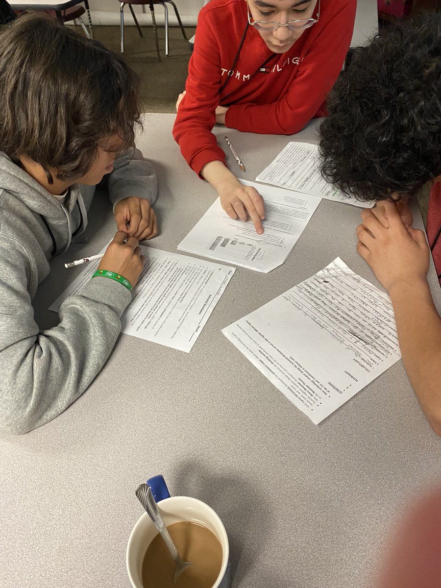 Sobrien2020's tweet photo. #collaborativestudygroups to check for understanding. Students reading questions, annotating questions and answers while discussing and debating with notes as a resource. #WICOR at its best. No desk required. @ammcdaniel @humble_SocSt @TMSAVID @AVID_swagner @AVID4College https://t.co/udmbQK7hVK