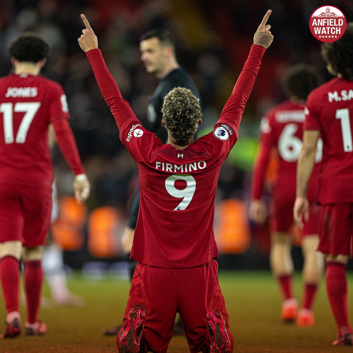 AnfieldWatch's tweet photo. 𝗦𝗶 𝗦𝗲𝗻𝗼𝗿. 𝗔 𝗟𝗶𝘃𝗲𝗿𝗽𝗼𝗼𝗹 𝗹𝗲𝗴𝗲𝗻𝗱 🥰 https://t.co/RsImIpCx1Y