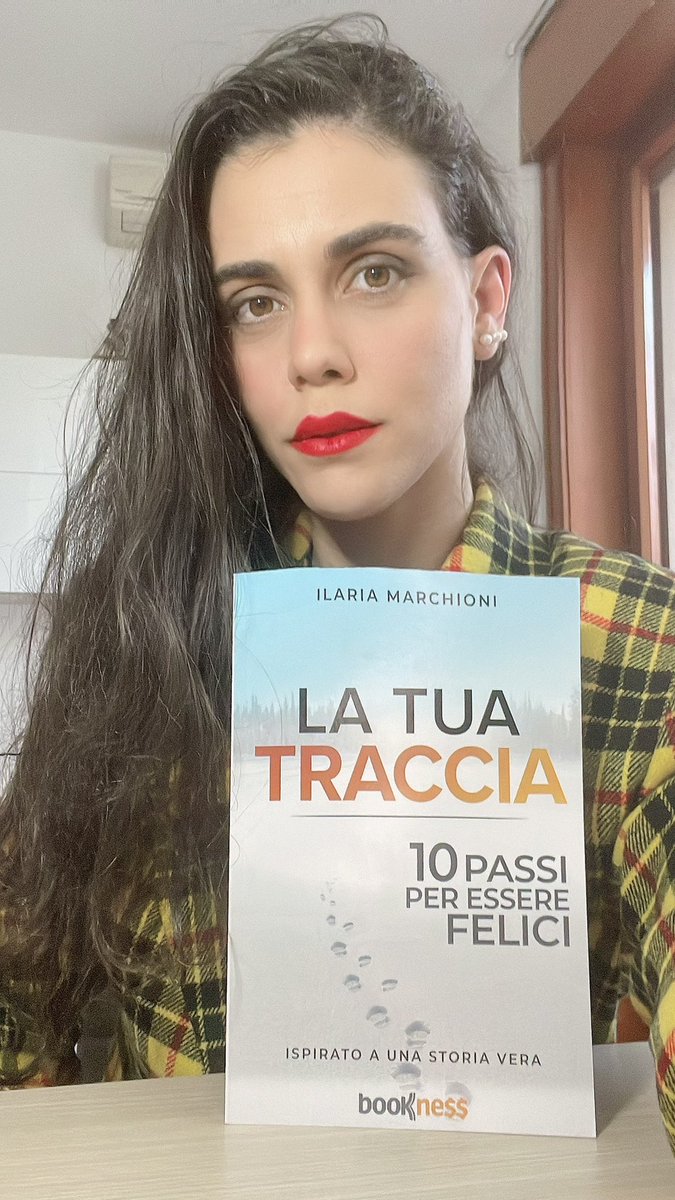 giusy_randazzo's tweet photo. La mia #intervista qui 👉🏻 https://t.co/xIo2VbNbLM
#RealTeamTV @RealTeamTV intervista #IlariaMarchioni per il suo #libro “La tua Traccia - Dieci passi per essere felici - Ispirato a una storia vera” #bookness edizioni
@LisaDiGiovanni2 @giusy_randazzo @maubin4346199 https://t.co/u0yY4Ckkby