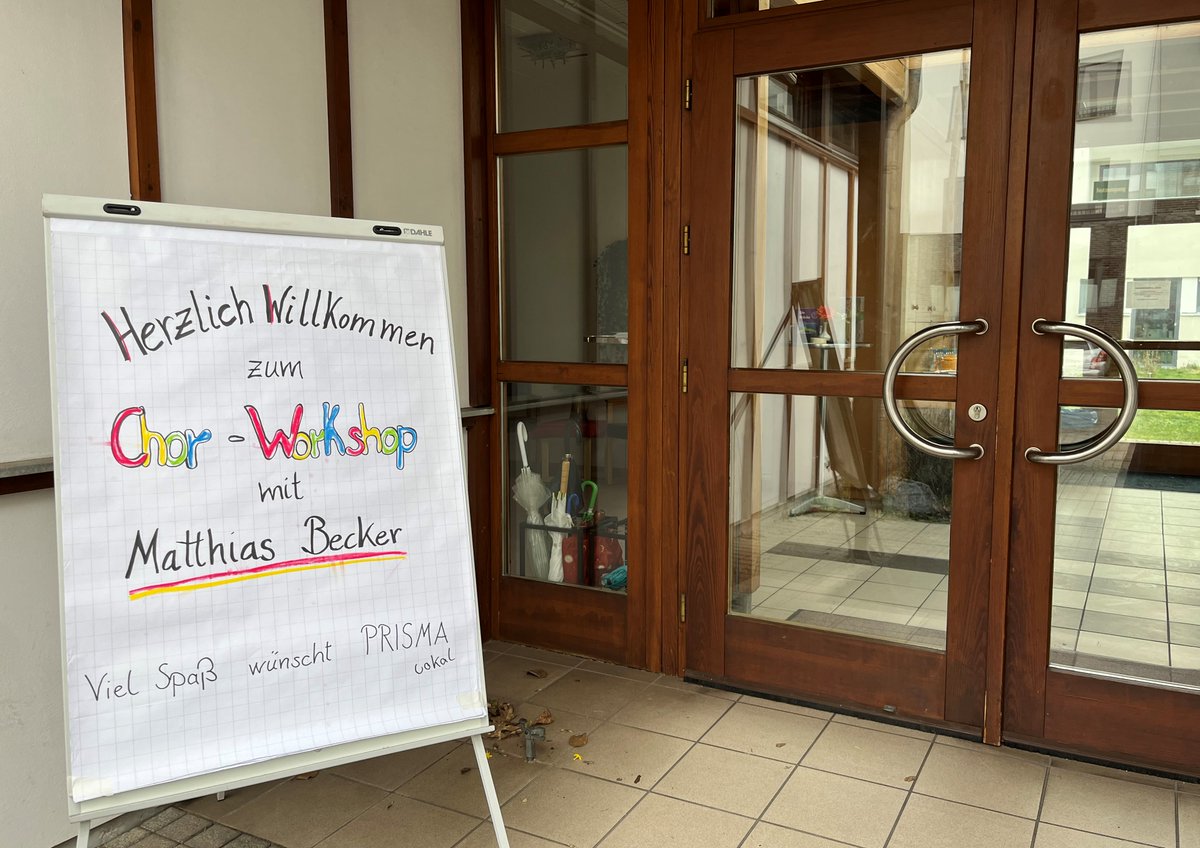 PrismaVokal's tweet photo. Unser #Workshop "Pop-Chor-Essentials" mit Matthias E. Becker war ein voller Erfolg. Wir feilten an Blending, Groove, Intonation und Timing. Und dabei hatten wir auch noch jede Menge Spaß. Ein Tag voll mit Singen und Rhythmus. Gerne wieder! https://t.co/BCvOhEzhL8