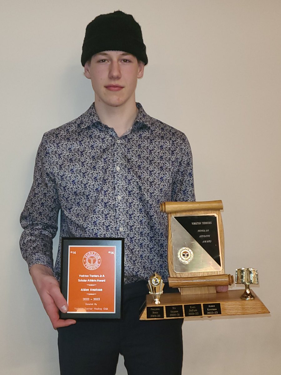 Congratulations to Aiden on being the recipient of Yorkton Terriers Scholar Athlete Award for the 2022-23 season!