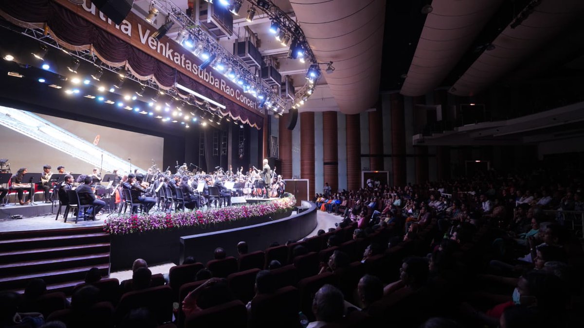 Anbil_Mahesh's tweet photo. Music has the ability to bind people from different socio-cultural backgrounds. I, definitely am glad for having had this opportunity to be part of the #ConcertForFriendship. I congratulate all the young musicians who were of the program. @arrahman https://t.co/a8kU0yT1ro