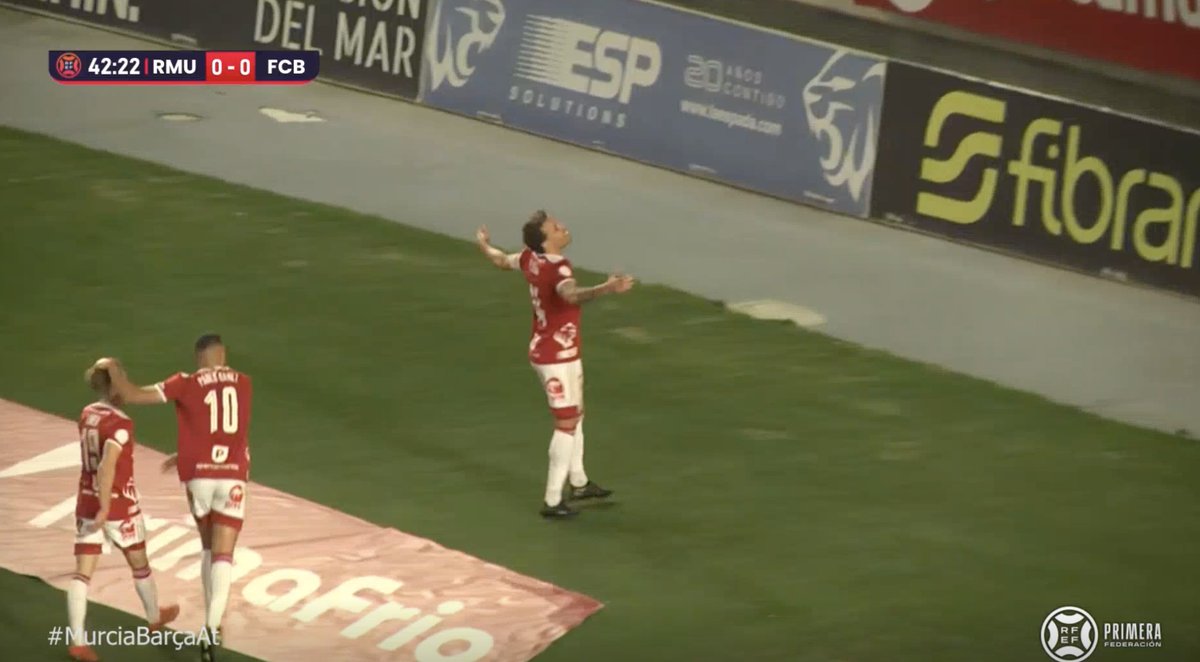 Estaba siendo el mejor de su equipo. <a href="/PLeonSanchez/">Pedro León</a> vuelve a marcar. Gran jugada y pase de Loren para que el '14' marque su DÉCIMO gol de esta temporada con el <a href="/realmurciacfsad/">Real Murcia CF</a> 

Iguala su marca del curso pasado con el Fuenla, en Segunda. 36 años. Casi nada.
