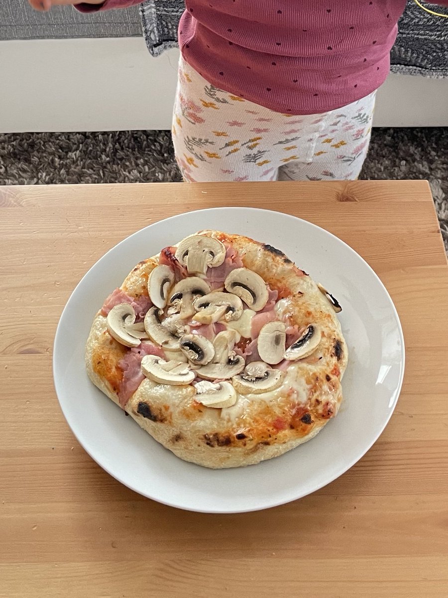 skaldo91's tweet photo. @TVranka Důležitá je správná mouka (vysoký obsah proteinu), čas (autolýza) a teplota trouby. Do začátku stačí i taková malá stolní trouba. Super video vysvětlující procesy v těstě, kalkulačka a “pec”.
https://t.co/xjAiOd3TQ5

https://t.co/fL4kzPQ474

https://t.co/9reNGoiuih
Ať se daří! 🍕 https://t.co/0pXHrkKdKN