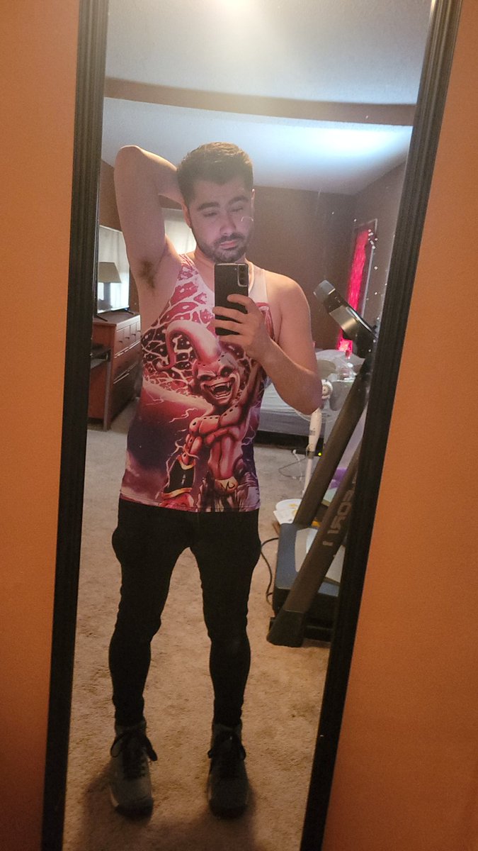 zachybiscuit's tweet photo. Felt cute today, maybe just the shirt. https://t.co/kdMHJd86Mt