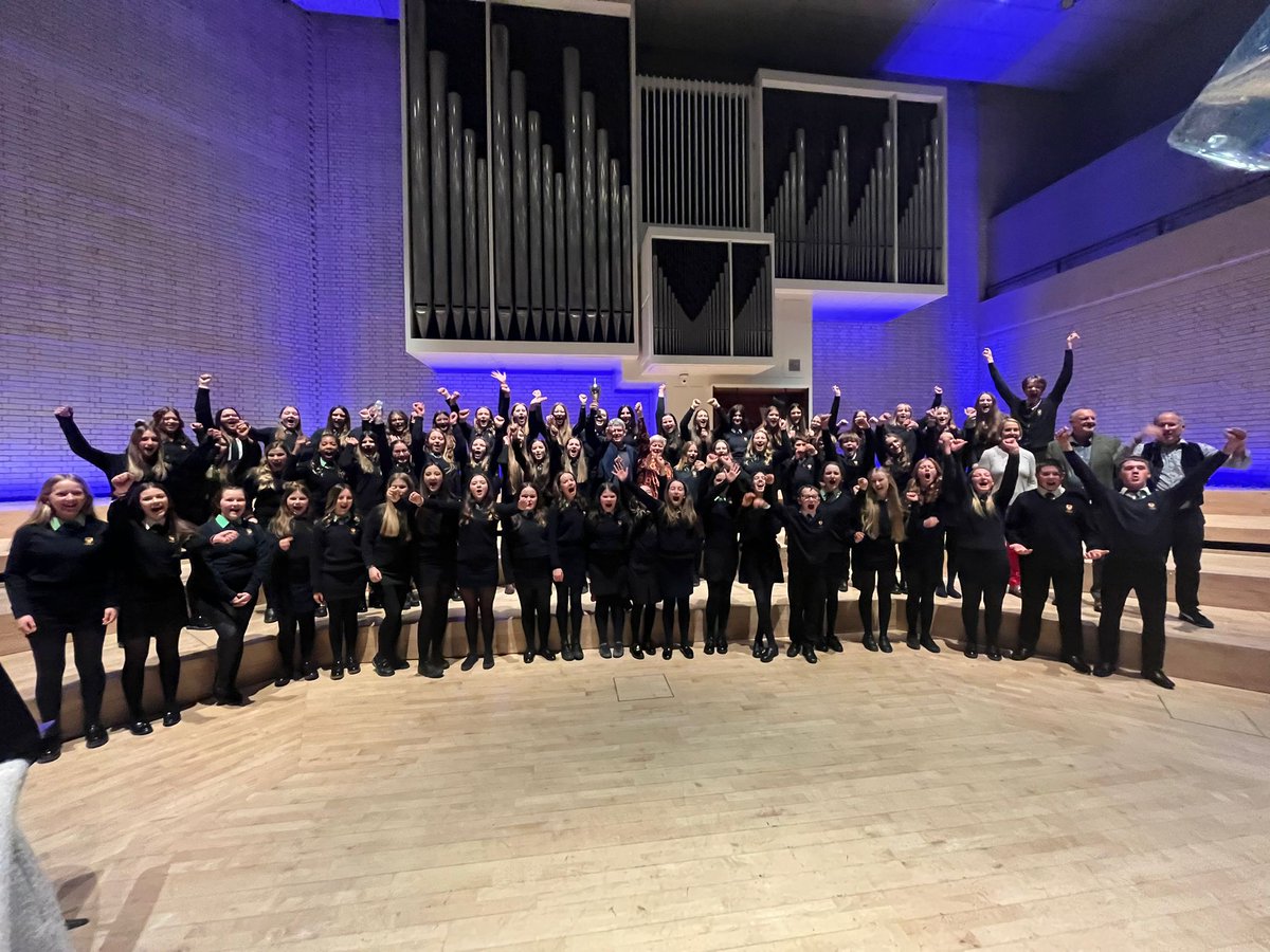 CerddStrade's tweet photo. Côr @Ysgol_Strade yn ennill Cystadleuaeth Gorawl Manceinon @rncmlive heddiw! 1st Prize at Manchester Amateur Choir Competition today! #macc2023 🏆🏆🏆 https://t.co/JXm0piOQOV