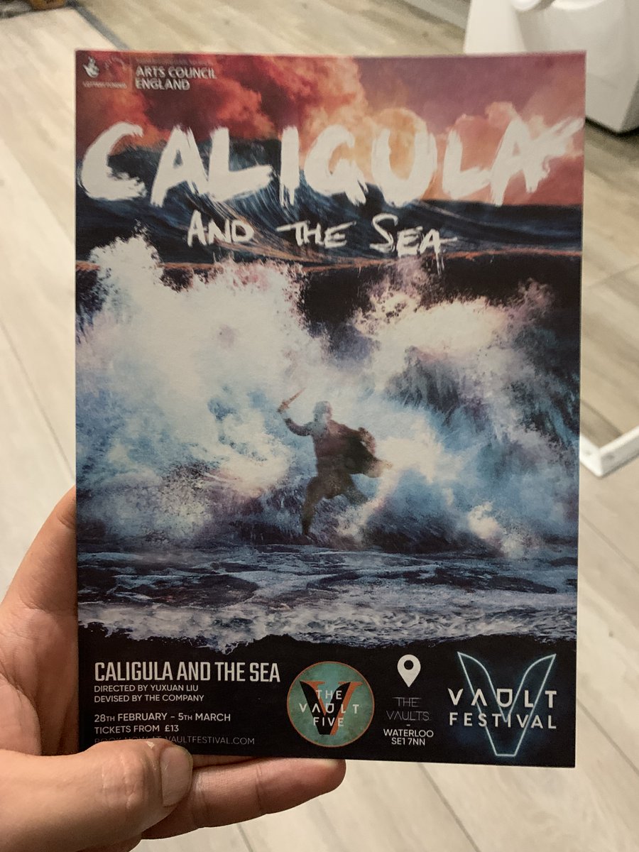 I've been wanting to watch something Magical for a while, something beautiful that awakens a child-like wonder and is just overall aesthetic as hell. Amazing costumes, music was *chef's kiss*, great chemistry and dope puppetry. What more do you want? <a href="/Caligulaplay/">Caligula and the Sea</a> <a href="/yuxuan7liu/">Yuxuan Liu</a>