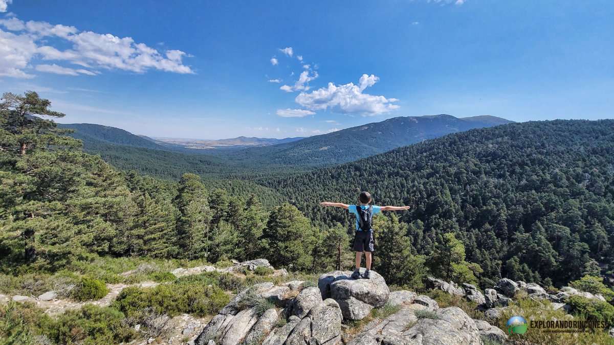 Explorarincones's tweet image. El ritmo que nos pegan los niños en el vídeo de hoy. 🔝 no es cualquier cosa, de verdad es verlo para creerlo... que motivación y fiesta. youtube.com/watch?v=uOFSzQ… #sierradeguadarrama #explorandorincones #senderismoconniños  #excursionesconniños #picosomontano #sietepicos #7picos