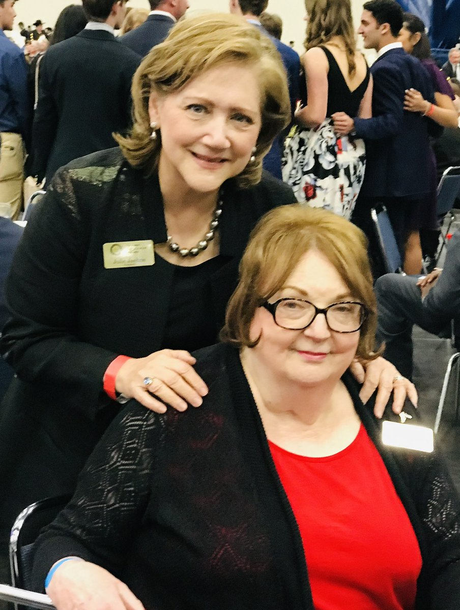 Congratulations to VRW member, Jodie Dornak, who received the <a href="/HarrisCountyRP/">Harris County GOP</a> Lifetime Achievement Award at Friday’s Lincoln Reagan Dinner. Thank you, Jodie, for the tireless hours you give to the party working for local, statewide, &amp; national candidates.#TFRWLeads
