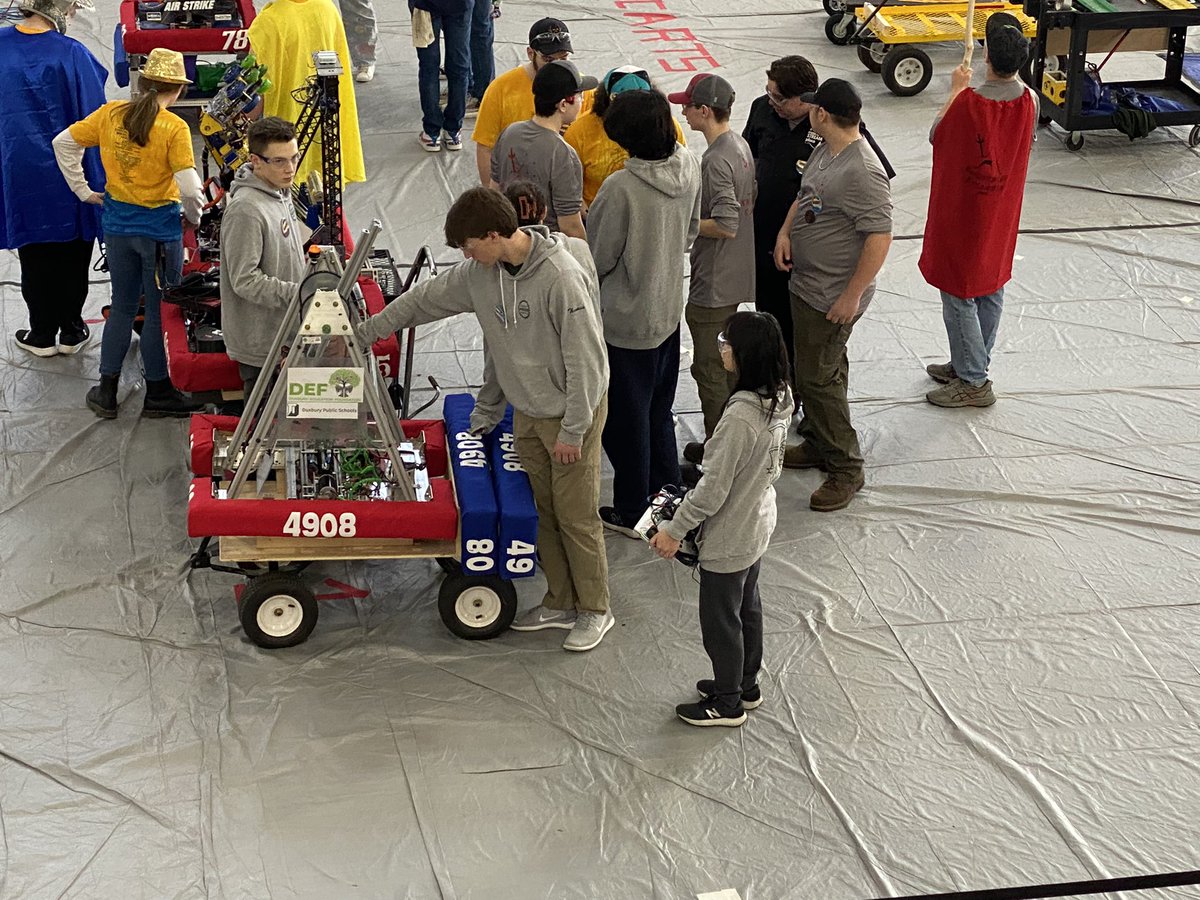 duxstem's tweet image. Great work from the @DuxburyRobotics this weekend!