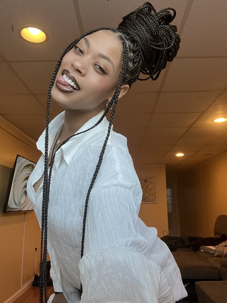 ItsNyaaaa's tweet image. Because these deserve to be seen here too 😅