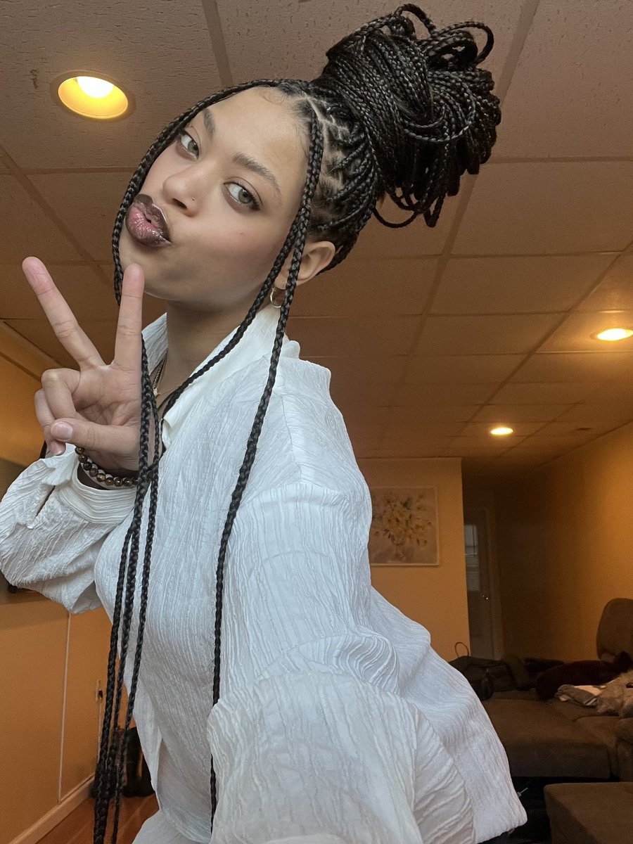 ItsNyaaaa's tweet image. Because these deserve to be seen here too 😅