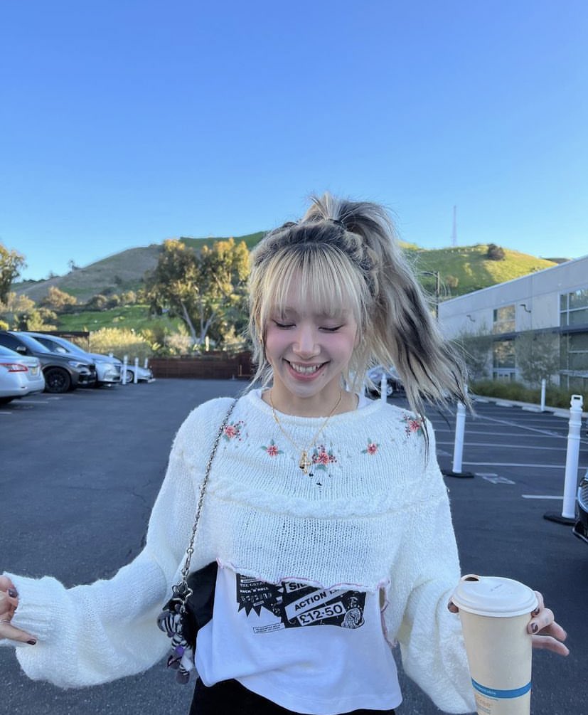 chaeyoung pics tweet media