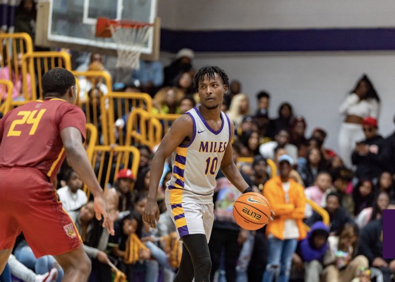 Former Viking standout <a href="/Eddie_S01/">Eddie Smith</a> helps <a href="/GoldenBearsMBB/">Miles College Basketball</a> win SIAC 2023 Conference Championship  #BEGREAT🏀