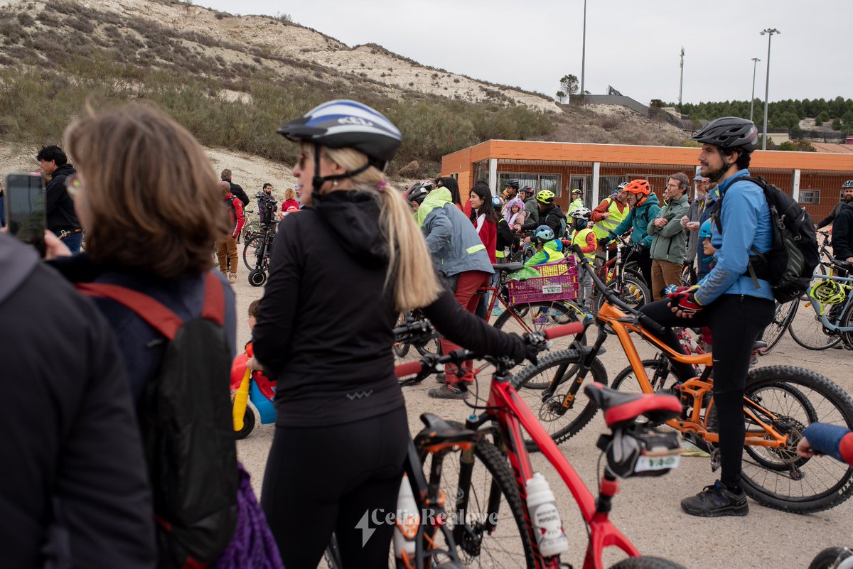 pedalibre's tweet photo. Una gran batucada 🥁🎵ha puesto el broche final a esta gran jornada a favor de la bicicleta y de que las diversas formaciones políticas tomen nota y la incorporen en sus programas electorales
https://t.co/xwwqO9EDoy
@psoe_m @MasMadrid__ 
@PodemosCMadrid @ppmadrid 
@CS_Madrid https://t.co/7z5lxaDCTs