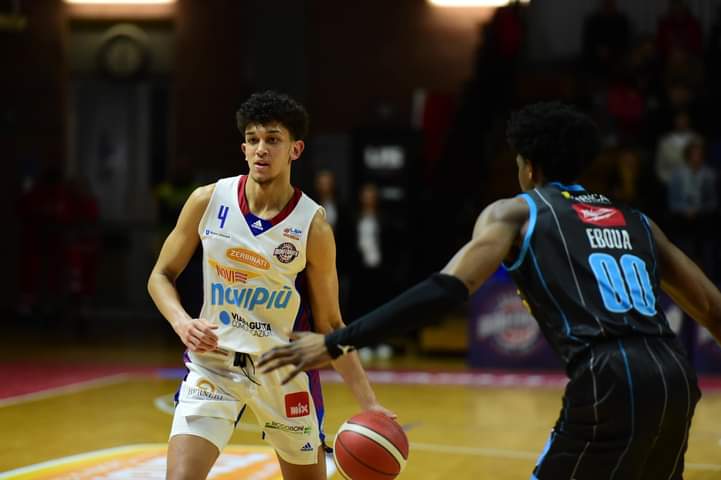 2003-born Quinn Ellis <a href="/Quinnellis1403/">Quinn ellis</a> carried Monferrato to a big win in Italy <a href="/LNPSOCIAL/">Lega Nazionale Pall</a> against Treviglio <a href="/Blubasket_T/">Blu Basket 1971</a> with season-high 22 points + 5 rebounds + 4 assists, including 8 points in the last 4 minutes 🇮🇹

#TangramSports
#FollowYourDreamsWithUs