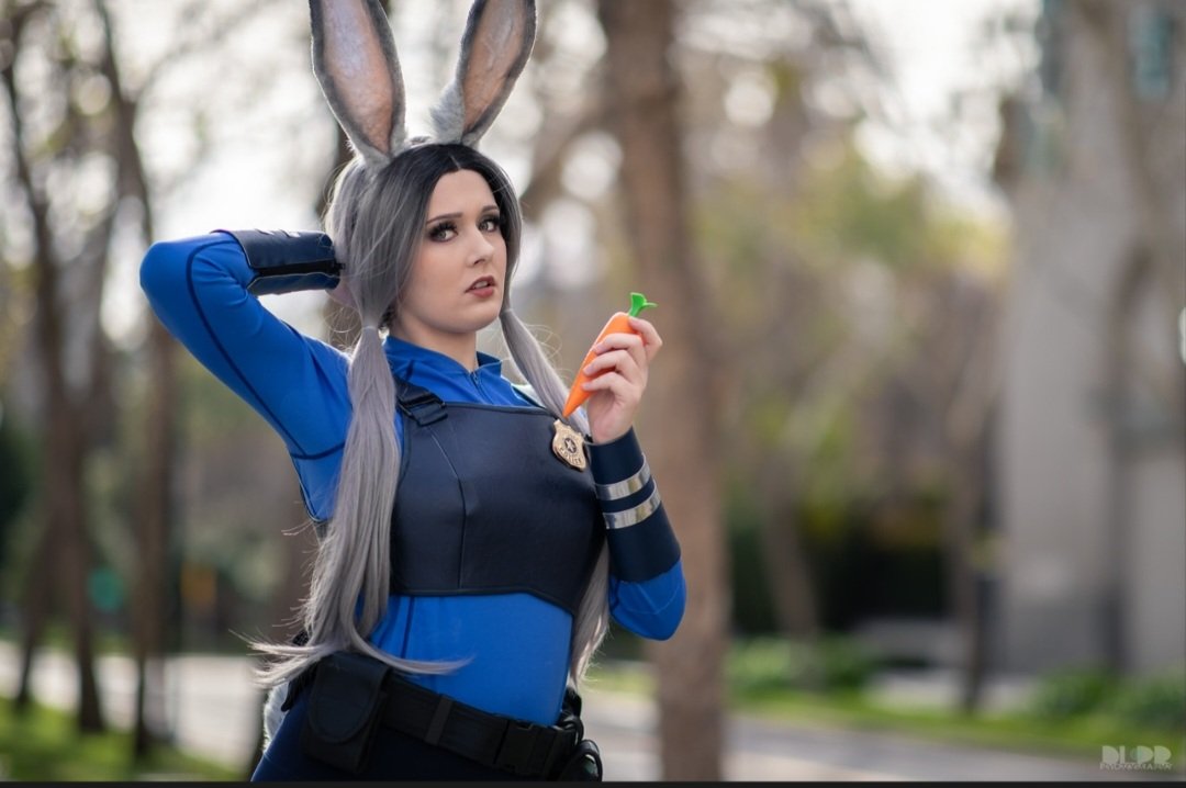 prehistoricPnut's tweet image. It&apos;s called a hustle sweetheart 🥕💙 
Me: @aerialcosplays at SacAnime Winter 2023 @SacAnime
.
.
#sacanime #judyhopps #Zootopia
