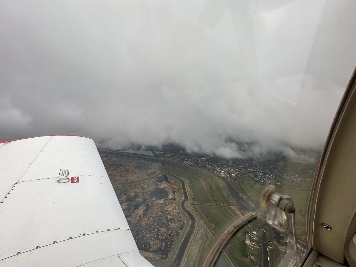 clearpropeller's tweet photo. First time using my flying privileges to commute to a business meeting - some proper operational IFR flying. A low bank of cloud - much lower than forecast, in and out of IMC, with a low freezing level stopping me from getting above the clouds.

A thoroughly enjoyable flight. https://t.co/SSu224vpwB