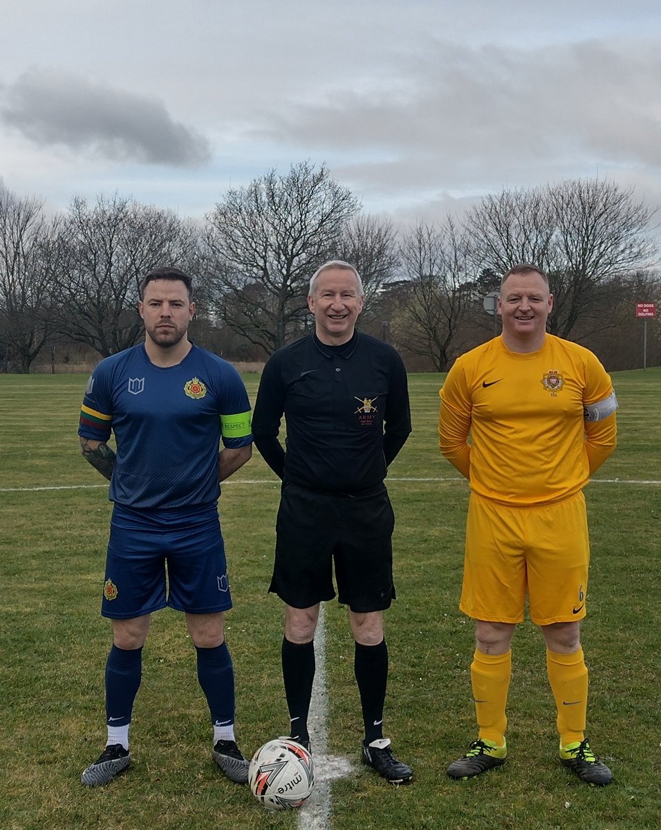 A great encounter between @152RegimentRLC & 4 LANCS in Belfast today, QF of the Army Reserve Challenge Cup. Thoroughly enjoyed refereeing the game and 4 LANCS deserved the victory. @Armyfa1888 @DCrook70 @ArmySportASCB @ArmyFA_Chair @ArmyComd160X @ArmyInWales @ArmyCrusaders