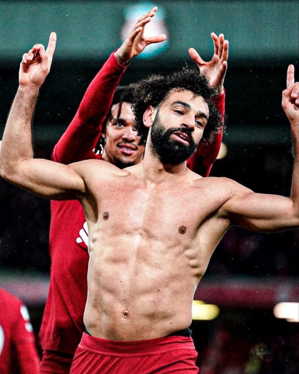 big_Ay_LFC's tweet image. Trent crowning one and telling the world the other is the best 
#Liverpool #LIVMUN